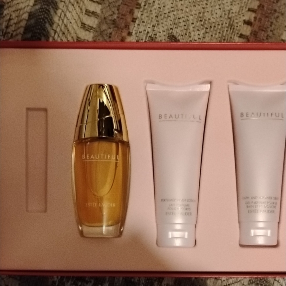 Estee Lauder Beautiful Moisturizer & Body Oil Set - Gold and Pink
